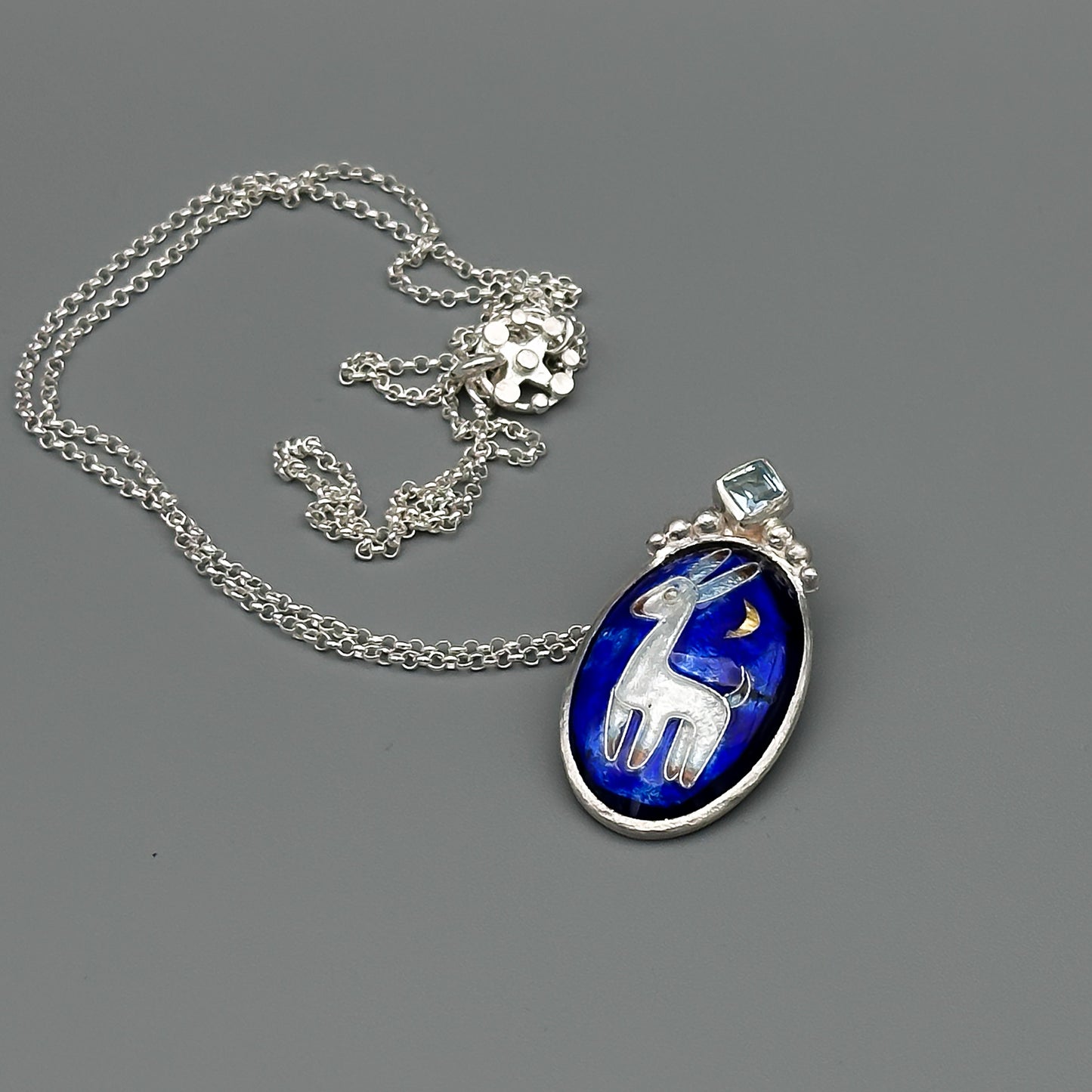 Little Deer at Night Pendant Necklace - Vitreous enamel, 24k Gold in Silver