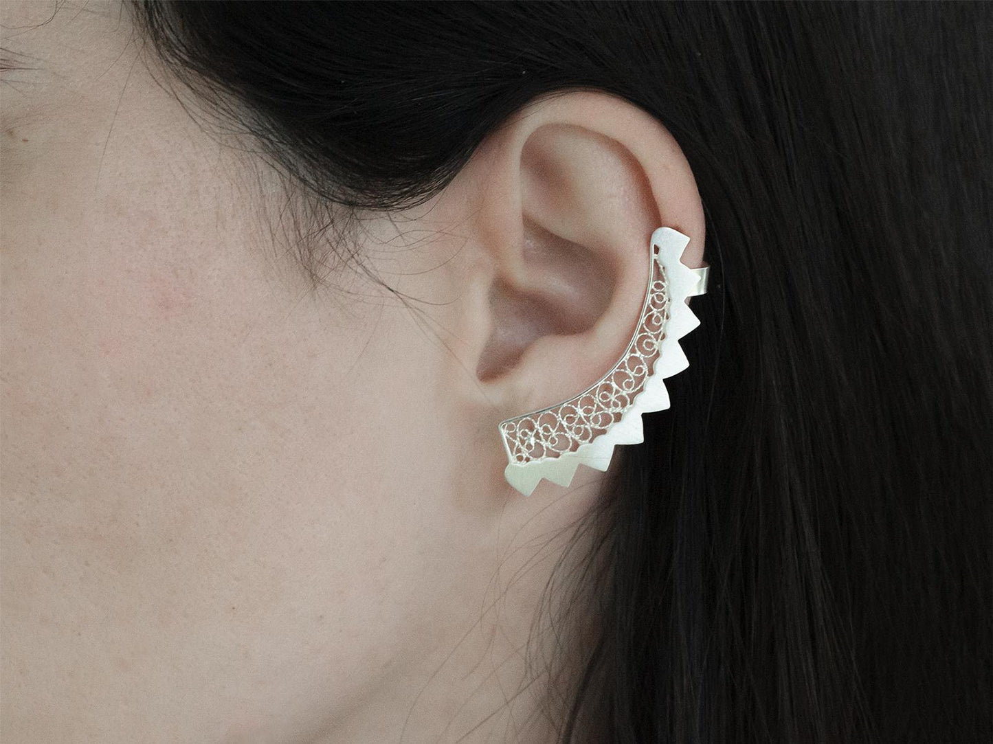 Damiel Ear Cuff – Filigree in Silver