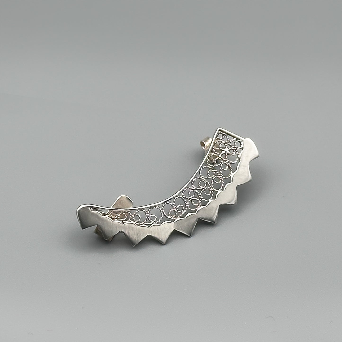 Damiel Ear Cuff – Filigree in Silver