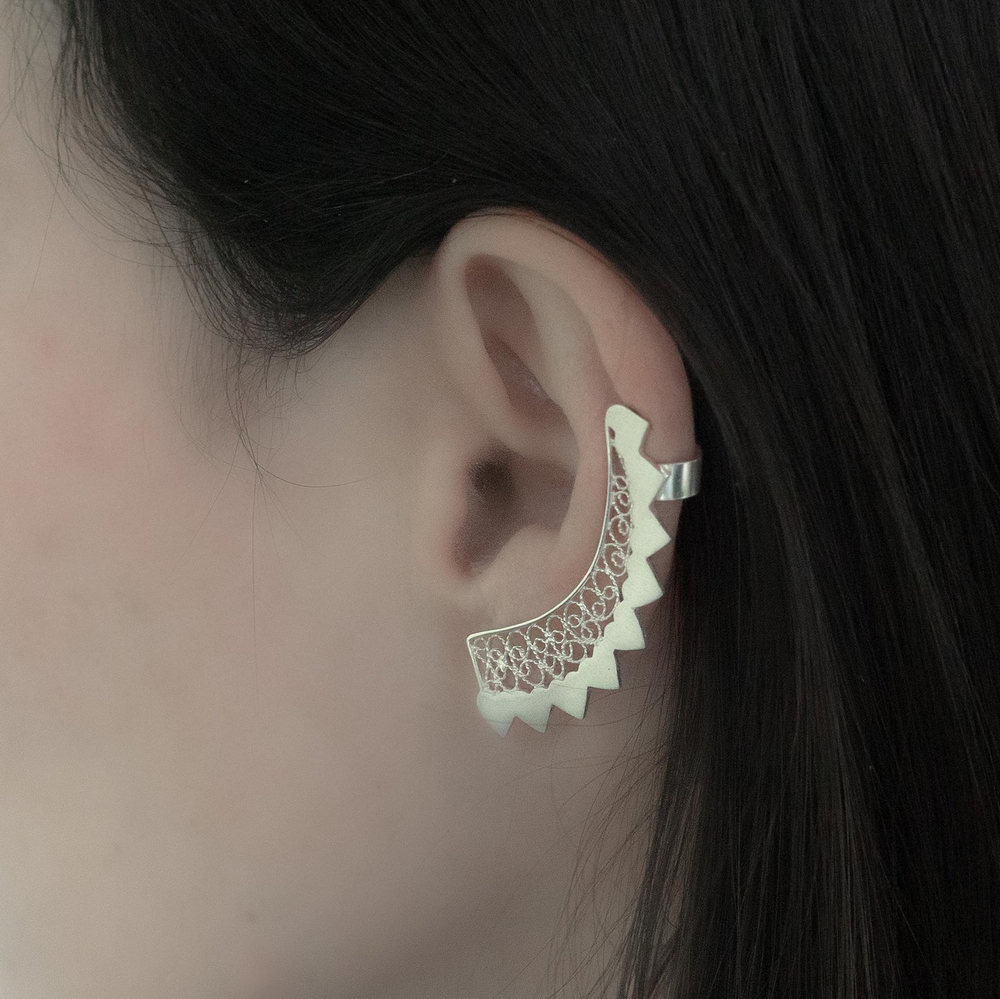 Damiel Ear Cuff – Filigree in Silver