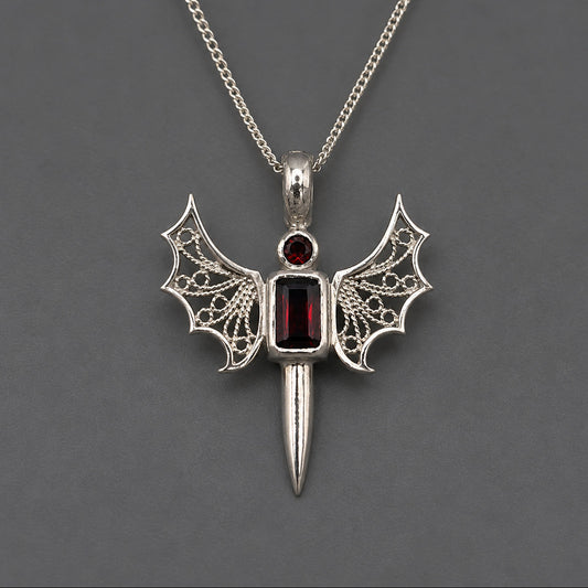 Devolo Necklace - Garnet & Filigree in Silver