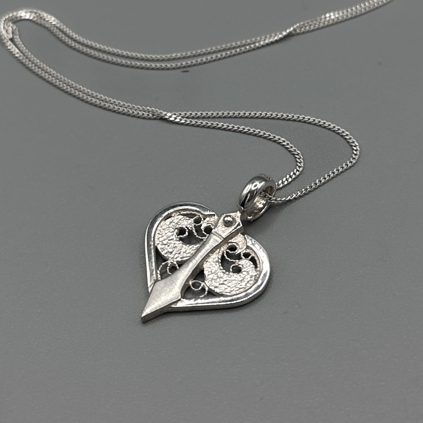 Joan Heart Necklace – Filigree in Silver