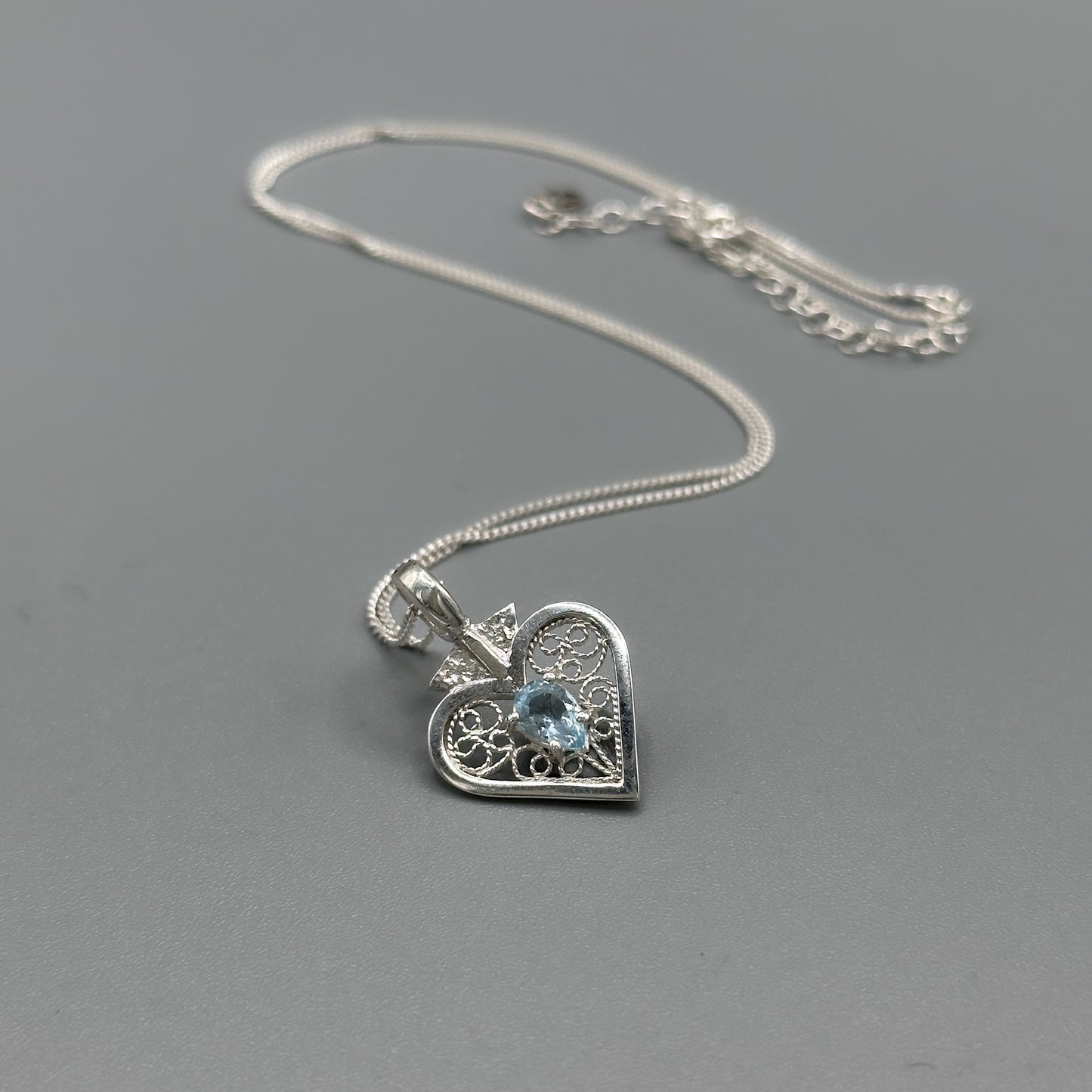 Elizabeth Necklace – Blue Topaz & Filigree in Silver