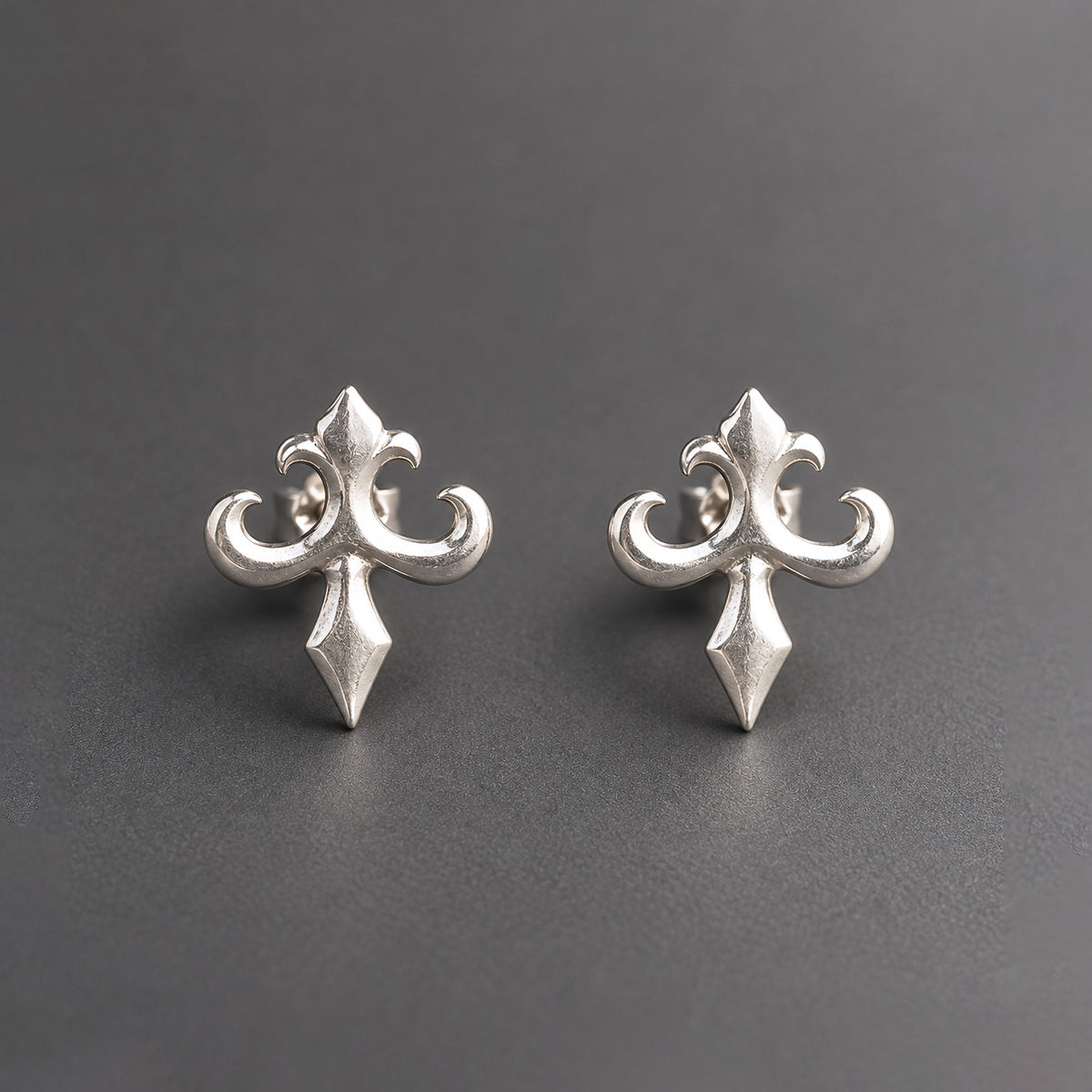 Fleur de Lys Stud Earrings in Silver